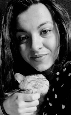 Claudia Lorien Profile