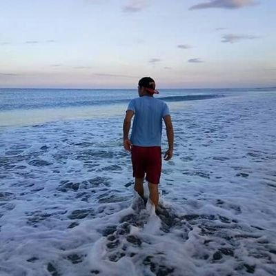 jhnrbyvllnv's profile picture. Political Scientist. Bassist. Father.