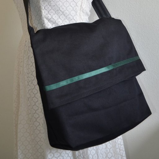 Handcrafted bags designed and manufactured in Switzerland with true passion. #carryarevolution #womeninbusiness #handbag #handcrafted #handmadebag