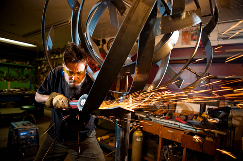 ArtistMiguel's profile picture. I'm a creator of things, builder of community and I love learning, teaching, adventuring and  connecting  good people.