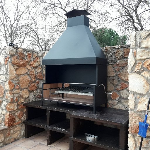 #bbq #barbacoas #lifestyle #muebles#atico #catering Somos fabricantes de barbacoas metálicas diseño argentino. Particulares y empresas. Accesorios para el hogar