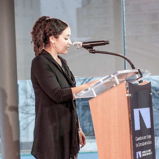 Maman de deux beaux garçons passionnée par les communications, la francophonie et l'actualité. Agente de communication au @RQOH_.