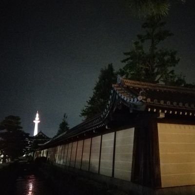 dapper1983's profile picture. 