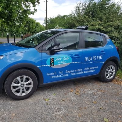 Bonjour 🤗 N'hésitez pas à nous contacter ici, sur FB et par mail :
contact@auto-ecoledevarennes.fr
Notre site Internet en lien 👇