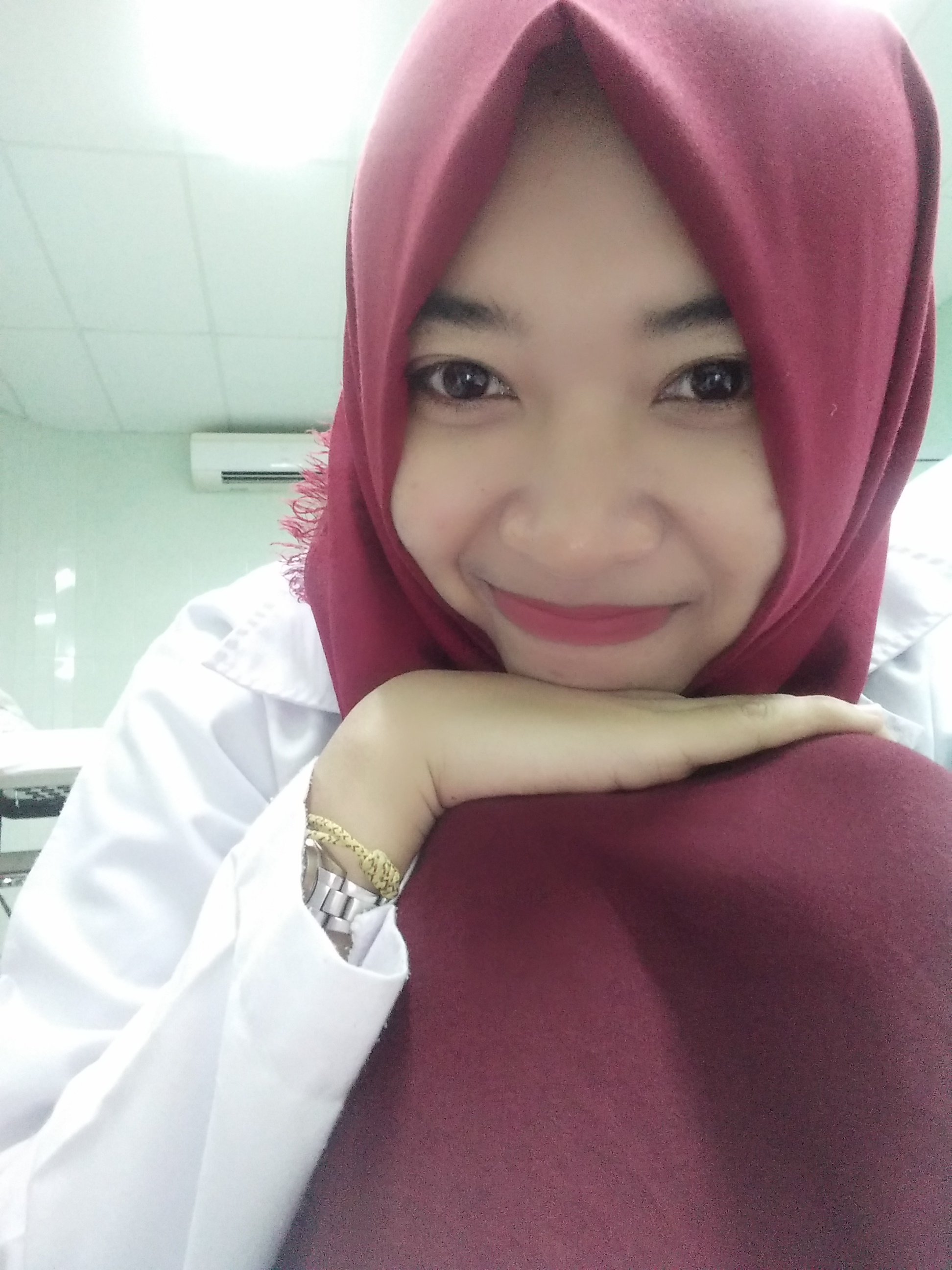 NengSita17's profile picture. 