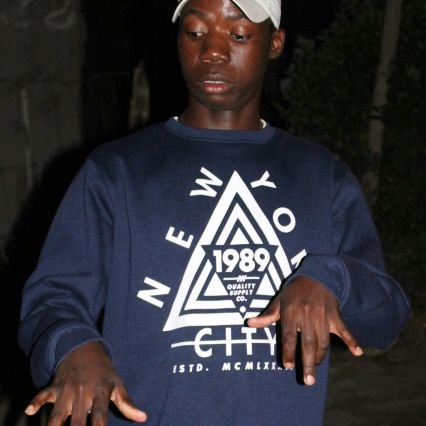 i dont trust my own niggas now my mind erasing fast