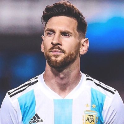 Moh3amd1's profile picture. كن عزيزاً وإياك أن تنحني مهما كان فربما لن تسمح لك الفرصة برفع رأسك مجدداا
..
..
..
اشهد ان علي ولي الله 💚