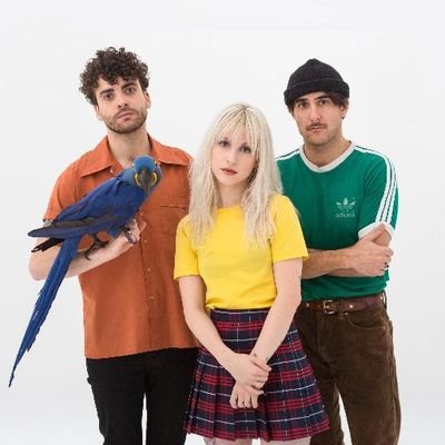 Bringing the latest PARAMORE news! [followed by @yelyahwilliams]