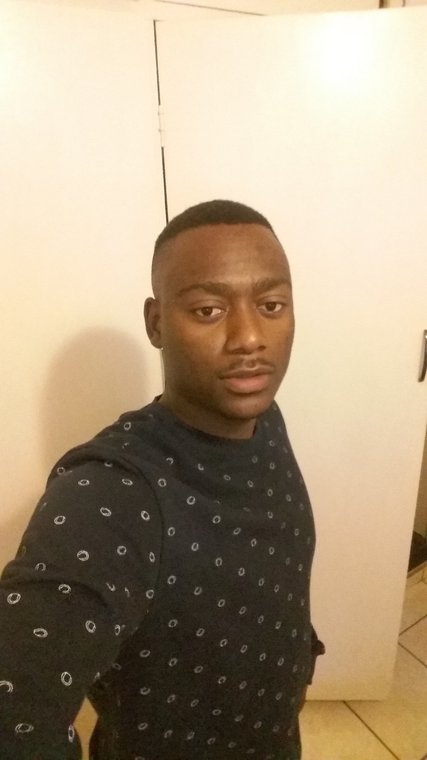 paradzataw's profile picture. 