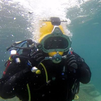 oceanireland's profile picture. A sailor who believes ‘No man is an Island’.