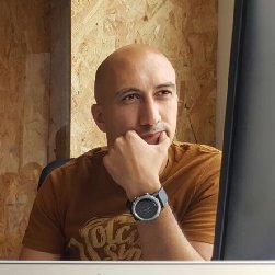Arquitecto de software en Just Quality, empresa de desarrollo web a medida con base en Granada