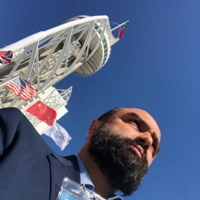 rainisio's profile picture. semplicemente perennemente connesso