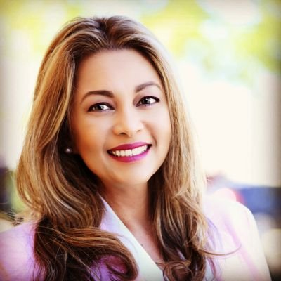 My life is my family and my job❤💙. Doing everything with Latin passion.💃
Be a Realtor is a dream come true.🇨🇴🇱🇷