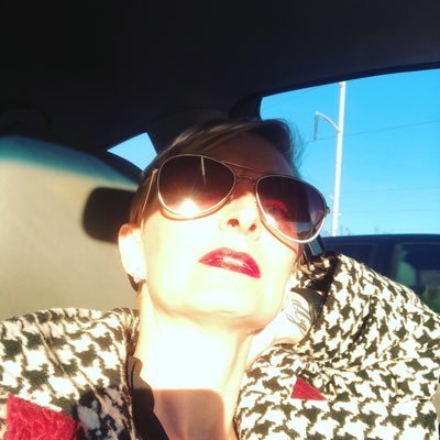 Mother of 3 teenagers and 1 very busy pre-teen. Often wonder just who rules to roost the kids or adults? Daily goal is to make someone laugh each and everyday.