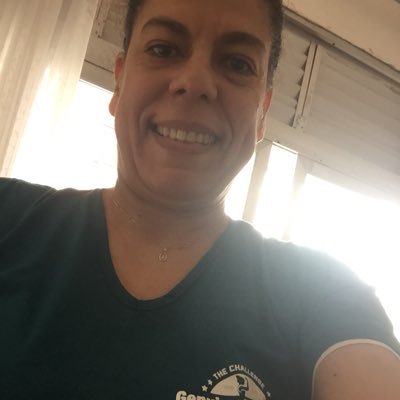 patymb's profile picture. Estou no Twitter @patybarradas