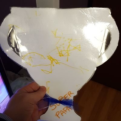 davidzobbio's profile picture. Marito e padre. Federalista e liberale. Libri, musica e buon vino nel tempo libero