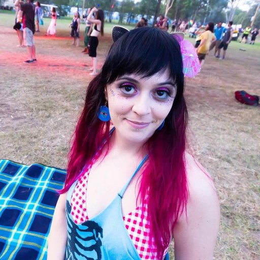 kimdelahaye's profile picture. De La Haye - Jungle/DNB DJ, artist, events. Spread Love & Basslines Podcast. Baws Bass Kitty / unicorn hybrid. HeartSbass.