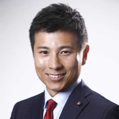 高槻市議会議員 2011年最年少25歳で初当選。現在4期目。 竹の内小学校 第十中学校 茨木高校 同志社大学法学部政治学科  高槻生まれ高槻育ち