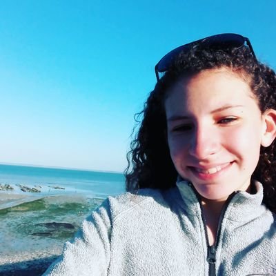 Salut moi c'est Pauline ! Drôle, cool et intelligente !
Mon instagram : mademoiselle_ppauline