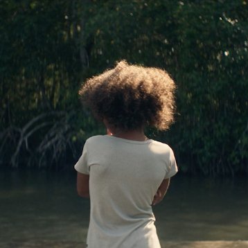 Executive Produced by @leepace in collaboration with @ConservationOrg and @JunglesTV - In coastal Colombia, a mother teaches her daughter Dulce how to swim...