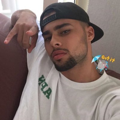 gileotisc_rpg's profile picture. je fais l'action elle fellation/ https://t.co/rxHlSe9pz9