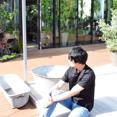 Kawaguc67803478's profile picture. 初めまして！ 愛知の大学に通う2年生の川口と言います😊 今僕はバイトばっかりの生活から抜け出して、自分の興味のあることを発信するだけでお金を稼いでいます！ 誰でも出来ることですが、大学の暇な時間を有効に使ってほしいです😤 月に30万以上を考えている人など、ぜひDMを送ってください！後悔させません、約束します。