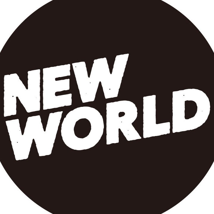 新日本プロレス公式ブック『NEW WORLD』（新潮ムック）のアカウントです。第２弾は７月５日に発売です！https://t.co/1uIIJPSYaH 
新潮社のtwitterポリシーはこちら→https://t.co/B8sNWdAV69