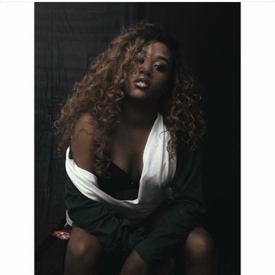 Destinysloveee's profile picture. 