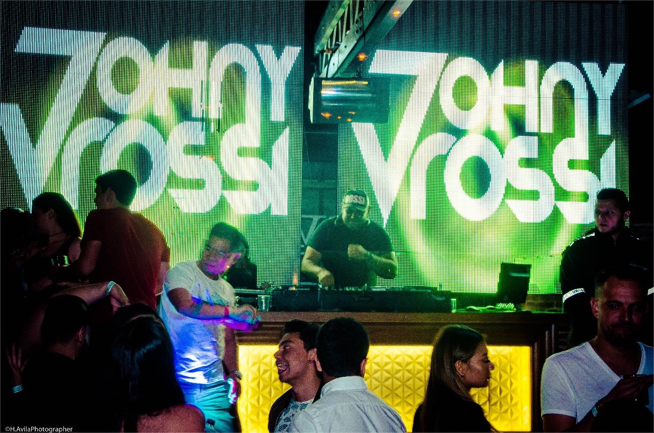 DJ Profesional Con 25 años de experiencia....
WhatsApp https://t.co/rDFDQrxweo
johnyrossidj0410@gmail.com