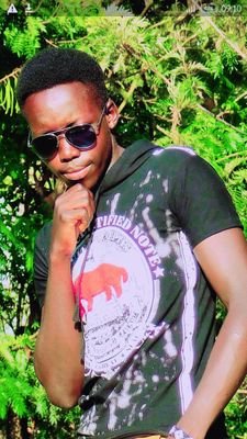 Financial Analyst by proffession, Soccer player by heart. JESUS
my everything.