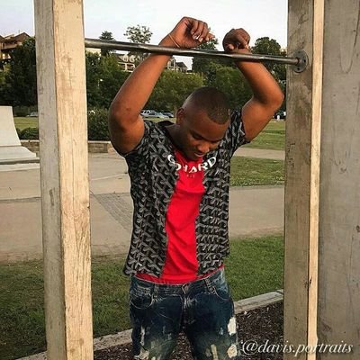 UnconquerableS's profile picture. So very close to my destiny 
🍀 Entrepreneur
⭐ La l Fitness 
#tsu20