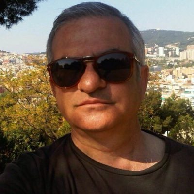 autonomos_18's profile picture. Porque estoy aquí en Twitter?. Por diversión , por soledad, por ambas dos. "Con mi luces y mis sombras" . Siempre hay flores para el que desea verlas.