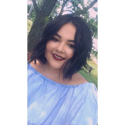 laranotlaura99's profile picture. status update : unbothered