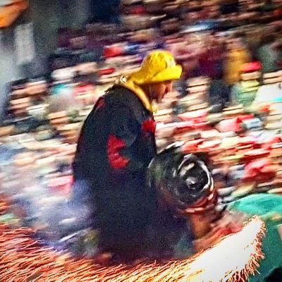 Jordi_Selga_F's profile picture. Fuster i Esquiador d'ofici, Patumaire 🐲 i patriota ||☆|| de ❤️
Lema: Si lluites pots perdre, si no lluites estàs perdut!
