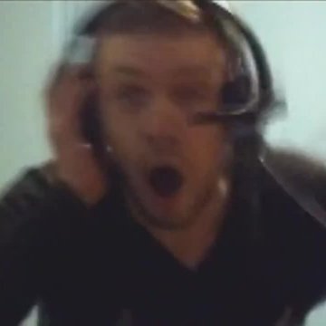 PAPAZZ8's profile picture. play games