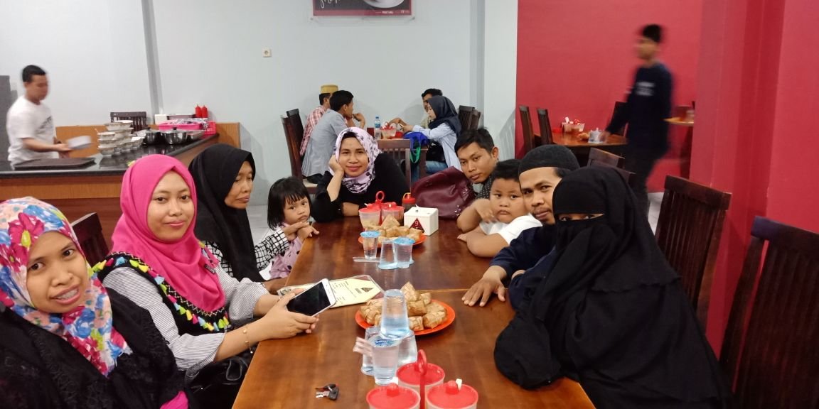 ByeLuve's profile picture. 