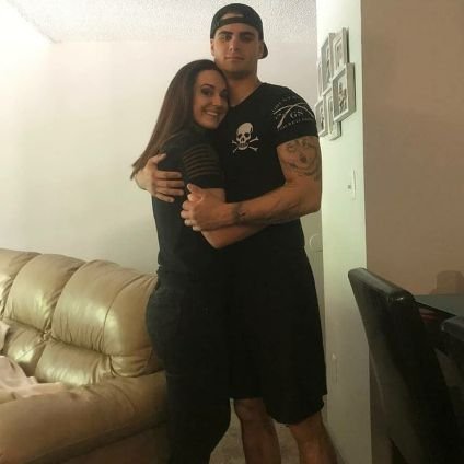 IG:Amichelle1019
{probably at the gym}
Married to my best friend ❤