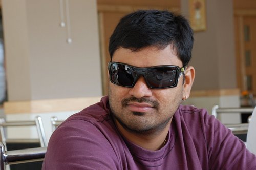 FRIENDLY,STRIGHT FORWARD,HATE BACK BITIN, VERY EMOTIONAL N WISH TO SEE EVERYONE HAPPY ALWAYS...