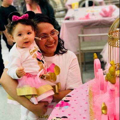 lolaphoenix2's profile picture. 