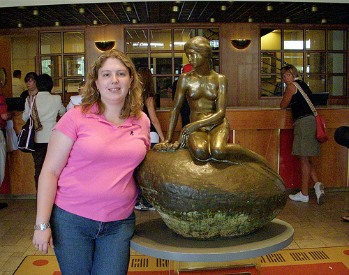 suzysharp's profile picture. 