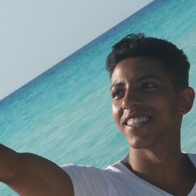 Madrid⚽💪
Cr7😍❤✌
Football⚽👌
Mo.Salah❤
Egypt✋😑
https://t.co/lgeLh3vqXl… 🤔💙
location : FisaL/EL-Twab2 🌏