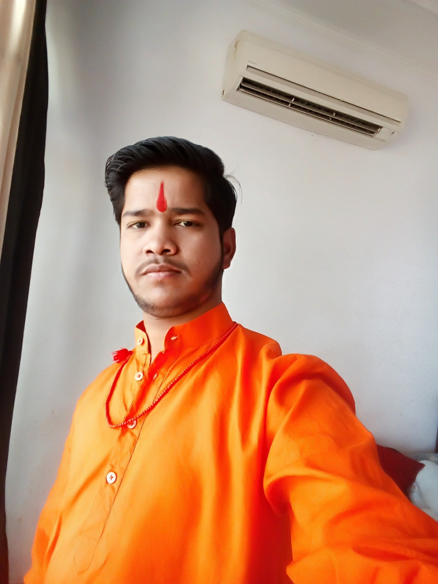राष्ट्रीय कार्यालय सचिव एवं जिला अध्यक्ष, बरेली
युवा हिन्दू वाहिनी