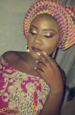 XoEnee's profile picture. 