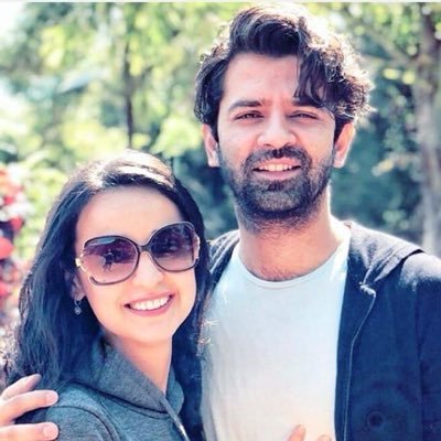 Please follow me if you have your own brains, I do not need a herd of brainless, who can be easily controlled. My dream is to see #SaRun together again👍