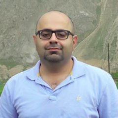 انسان ها بعد از مرگ به دلفین تبدیل میشوند.
