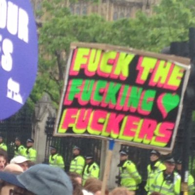 shularises's profile picture. Anti racist feminist. No pasaran.