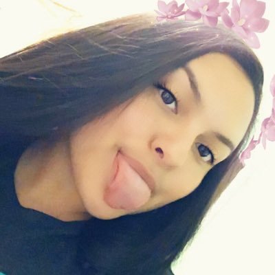 yanitza_marie13's profile picture. 