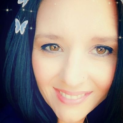 Thirty-One IND. Consultant!!!!, wife, caretaker,sports mom,baker, & everything else in between. My 2 boys are my greatest accomplishment.