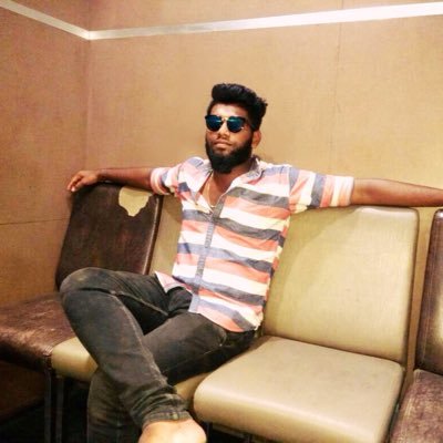 sujinlazar's profile picture. 