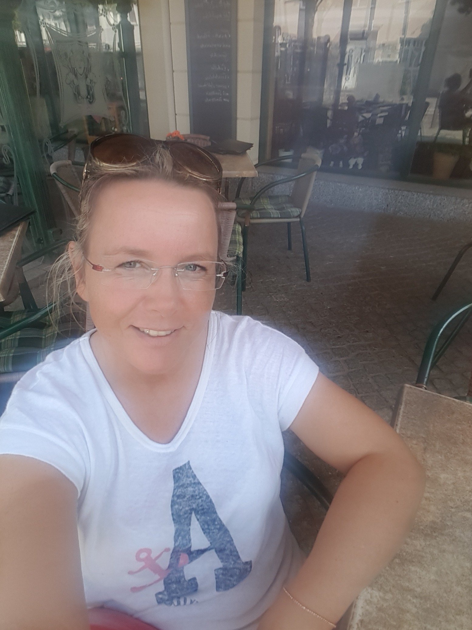 anip1976's profile picture. 